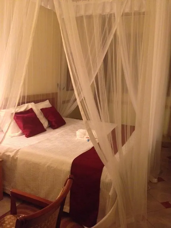 J Residence Motel Entebbe 3*,