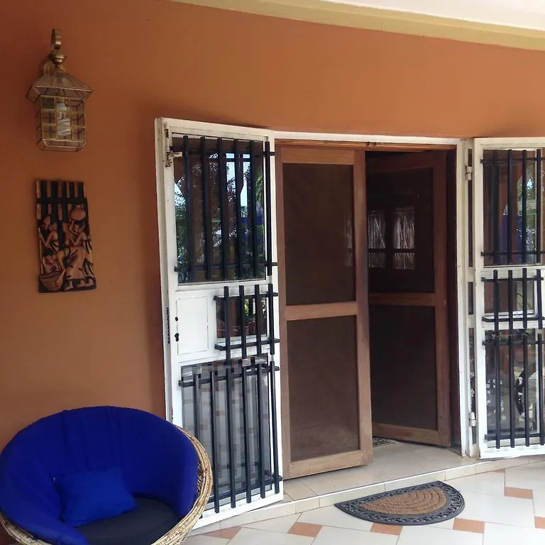 Konukevi J Residence Motel Entebbe