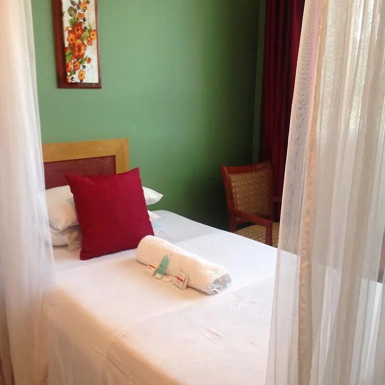 Konukevi J Residence Motel Entebbe