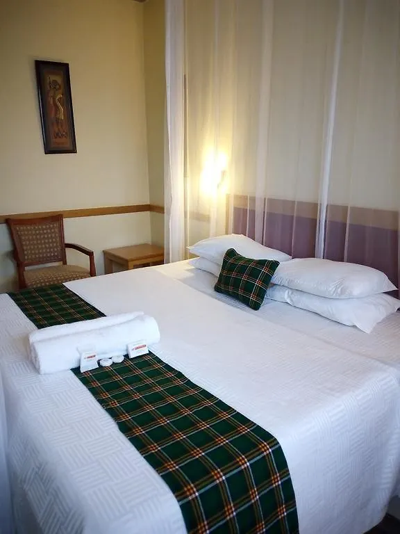 Konukevi J Residence Motel Entebbe