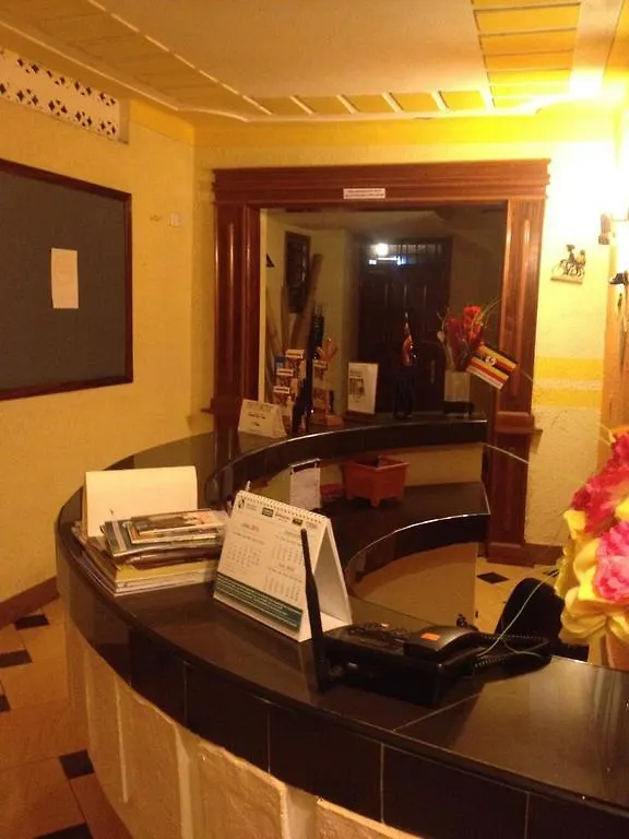 J Residence Motel Entebbe Konukevi